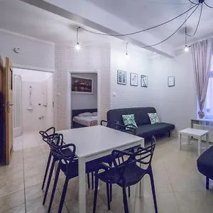 apartament-izaaka.krakowhotelspoland.com/